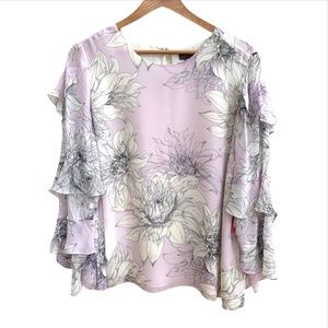 New Vince Camuto Floral Top
